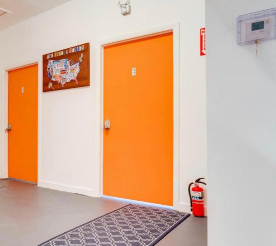 Miami On A Budget - Free Dinner -Coffee - Tea - Every Day-Female Only Dorms - Men Only Dorms - Under New Management Exterior foto