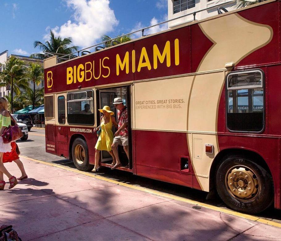 Miami On A Budget - Free Dinner -Coffee - Tea - Every Day-Female Only Dorms - Men Only Dorms - Under New Management Exterior foto